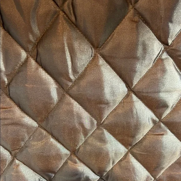 Chic Bronze/Gold Quilted Puffer Coat with Faux Fur Hood - Picture 4 of 11